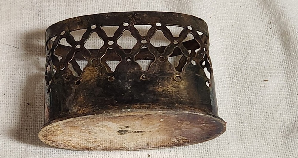 Denmark 616 Silver Latice Top Oval Holder