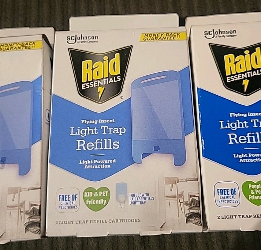 (3) Raid Essentials Light Trap Refills (2 Cartridges Each)