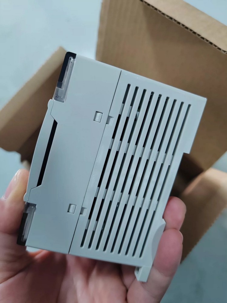 1pcs Xinje XC3-42T-E Programmable Controller