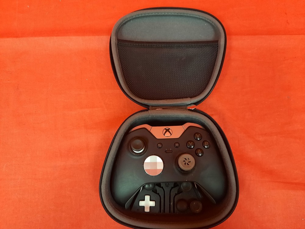 Broken Xbox Elite Wireless Controller For Xbox One 8645
