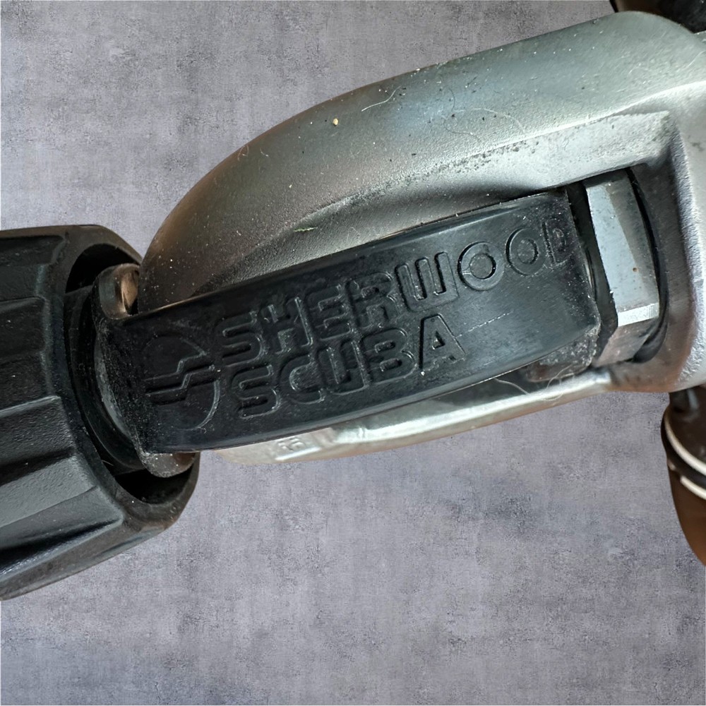 Sherwood Scuba Maximus Regulator Set Cochran Dive Computer Black