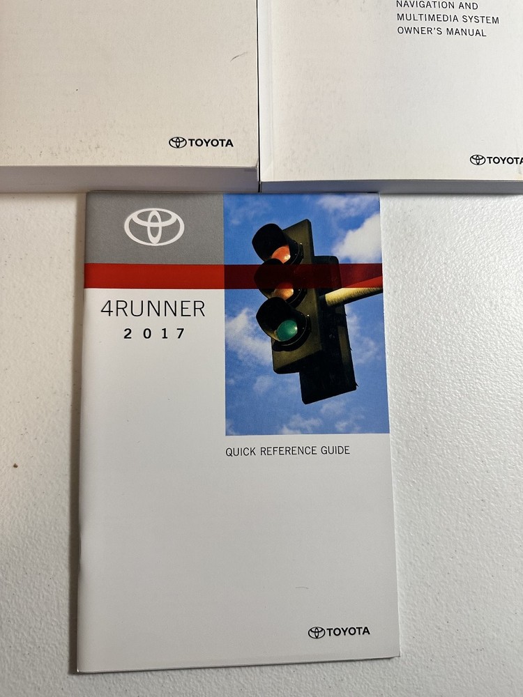2017 Toyota 4Runner Owner's Manual Set
