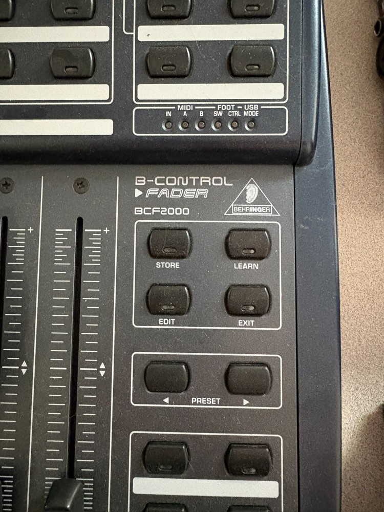 Behringer BCF2000 B-Control FADER USB/MIDI Controller mixer
