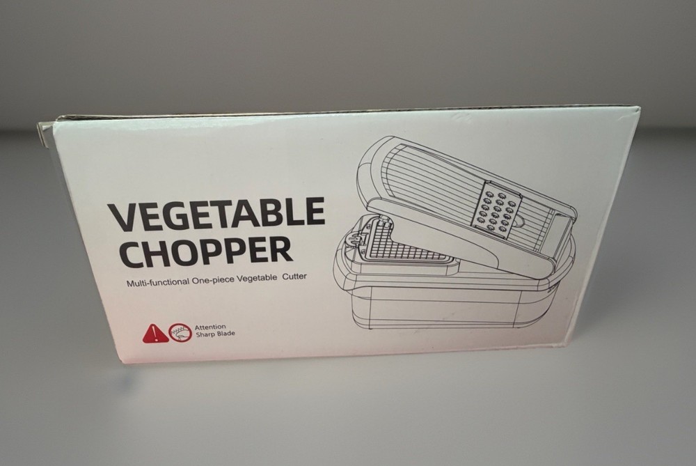 Multi-functional Vegetable Chopper/Dicer/Slicer/ Shredder with Egg Separator~New