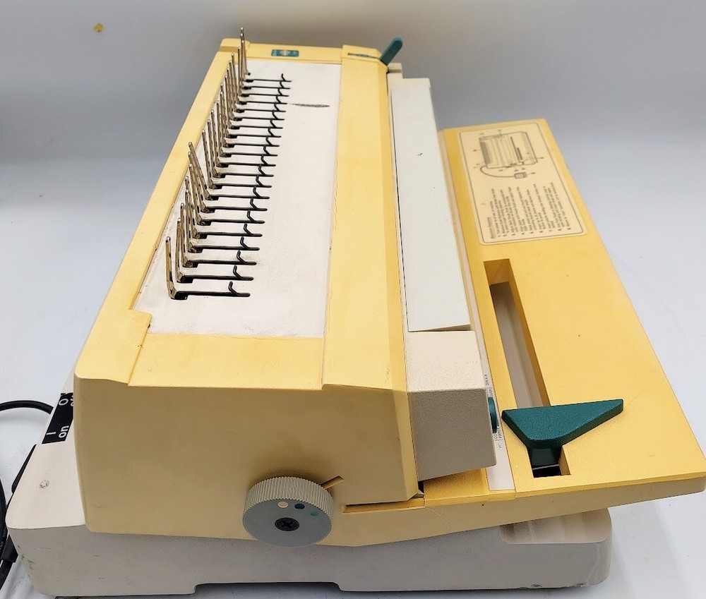 GBC Binder Model 470KM