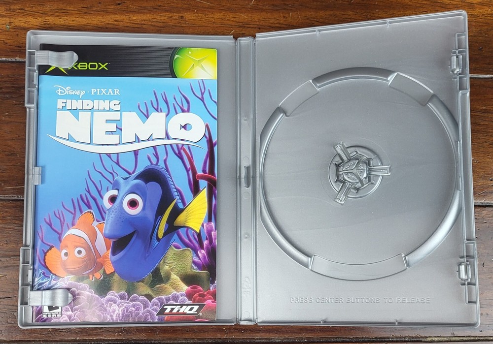 Finding Nemo (Microsoft Xbox, 2003) Case and Manual Only *NO GAME*