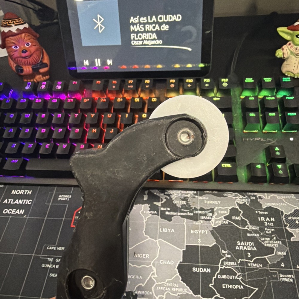 Black Plastic Window Screen Spline Roller Tool, Easy To Install USED