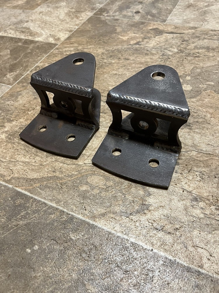 Traction Bar Mounts With Overlays