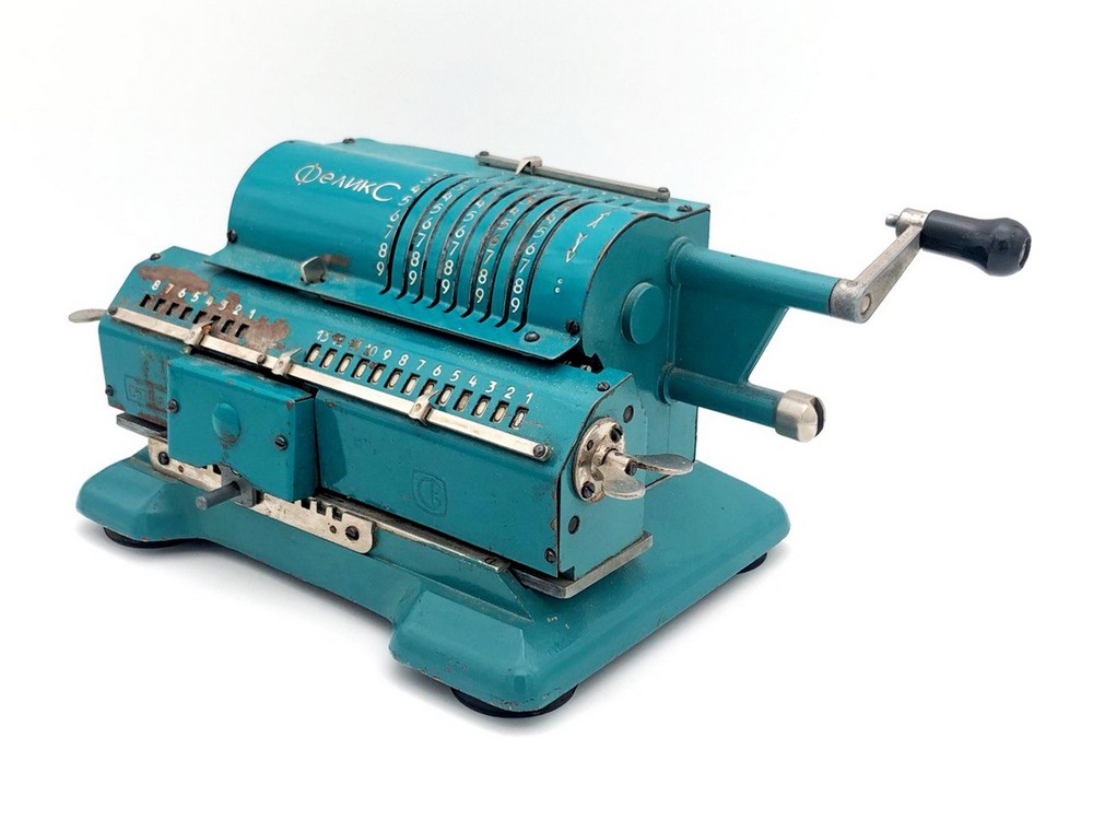 Felix Arithmometer Vintage Calculating Device Pre-computer Adding Machine USSR