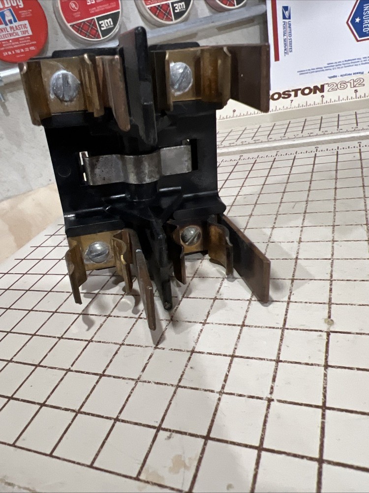 American Fuse Holder Pull-Out Type (LIGHTS)