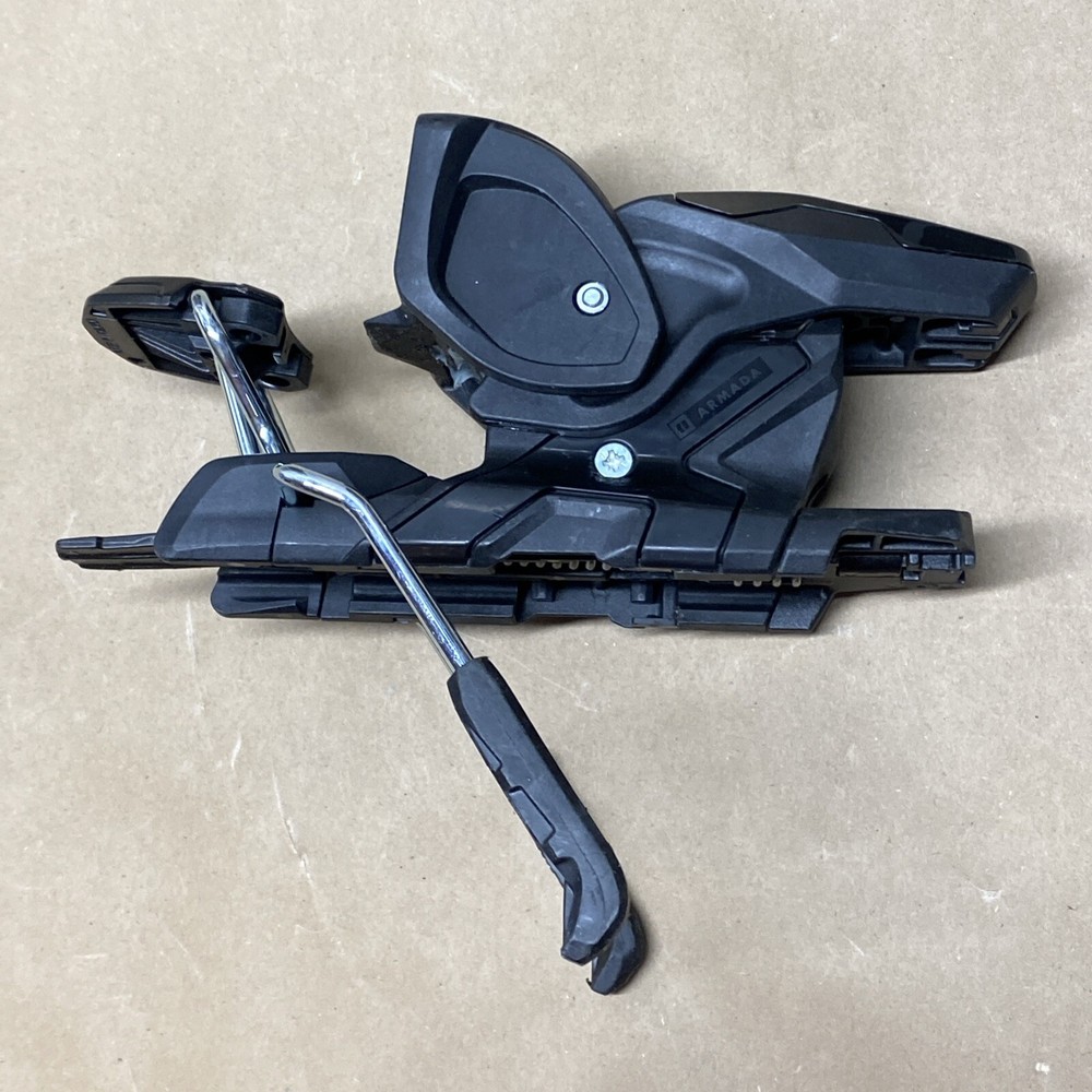 ARMADA SKI BINDING SEELING AS IS NOT SURE WHAT MODEL