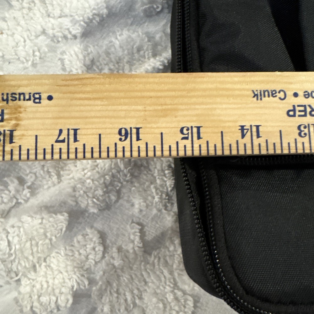 Coast 30- Cassette Carrying Case Black Zippered EUC