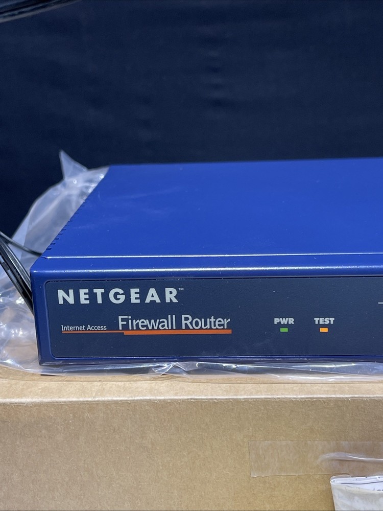 NETGEAR internet Access Firewall Router Model FR314