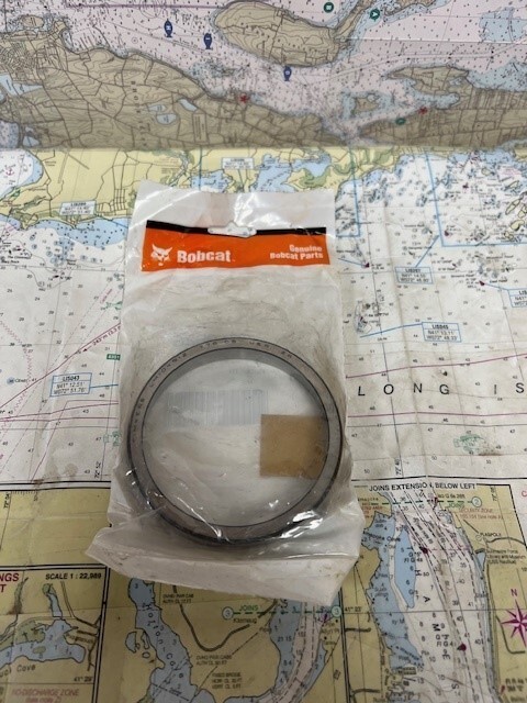 Bobcat #6519926 Cup.