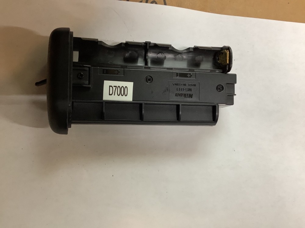 Nikon MS-D11 AA Battery Pack Cartridge Holder