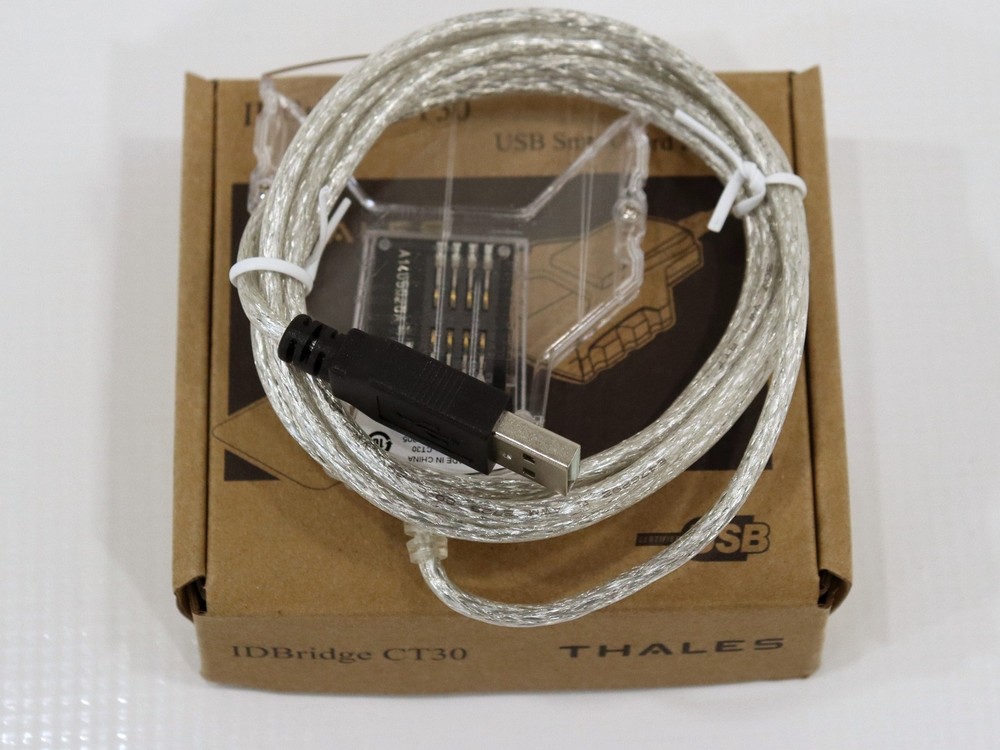 Thales IDBridge CT30 USB Smart Card Reader