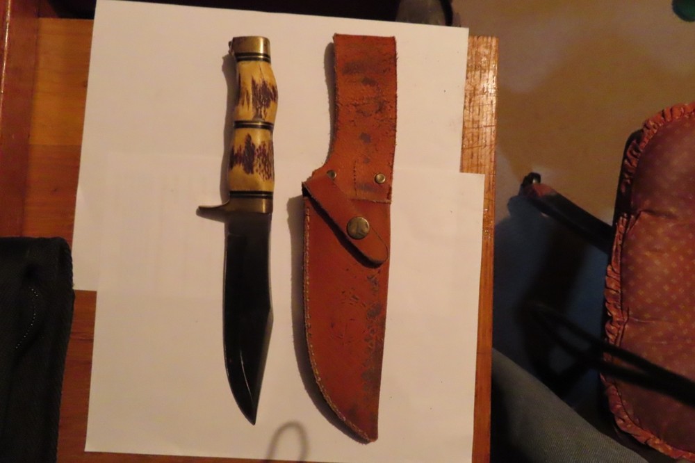 American Hunter Bowie Knife