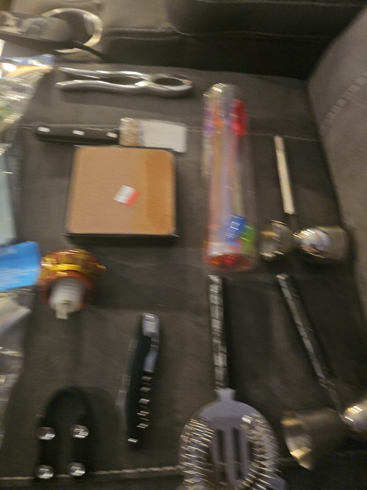 Bar & Wine Lot With 12 Items
