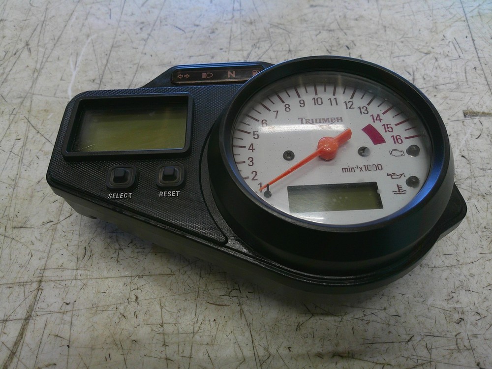2000-2003 Triumph TT600 speedo dash instrument panel gauges