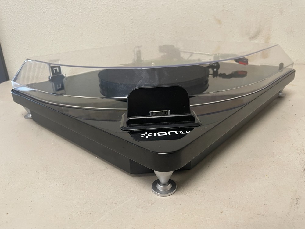 ION Audio iLP USB Turntable Record Player Digital Conversion for iPad iPhone