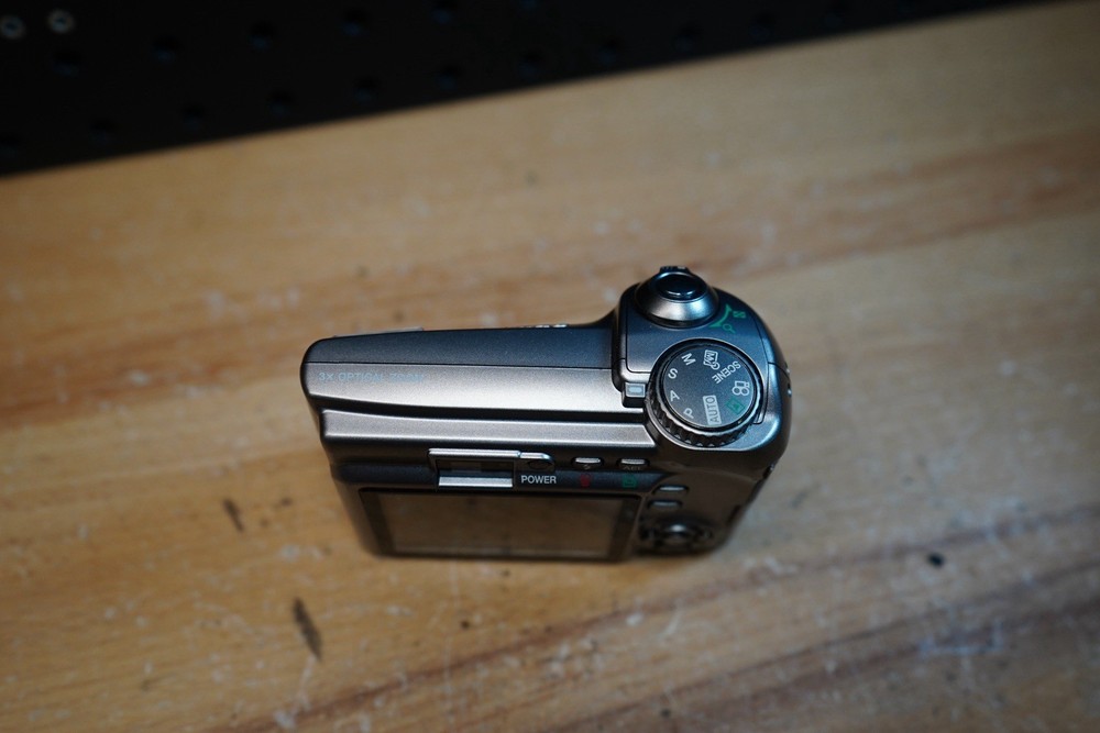 Olympus Digital Camera SP-310 7.1MP Silver — TESTED & WORKING