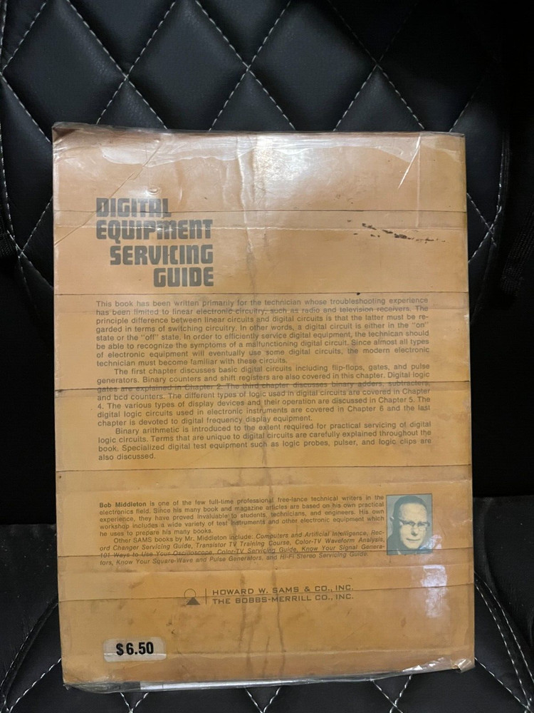 Digital equipment servicing guide by Robert Gordon Middleton