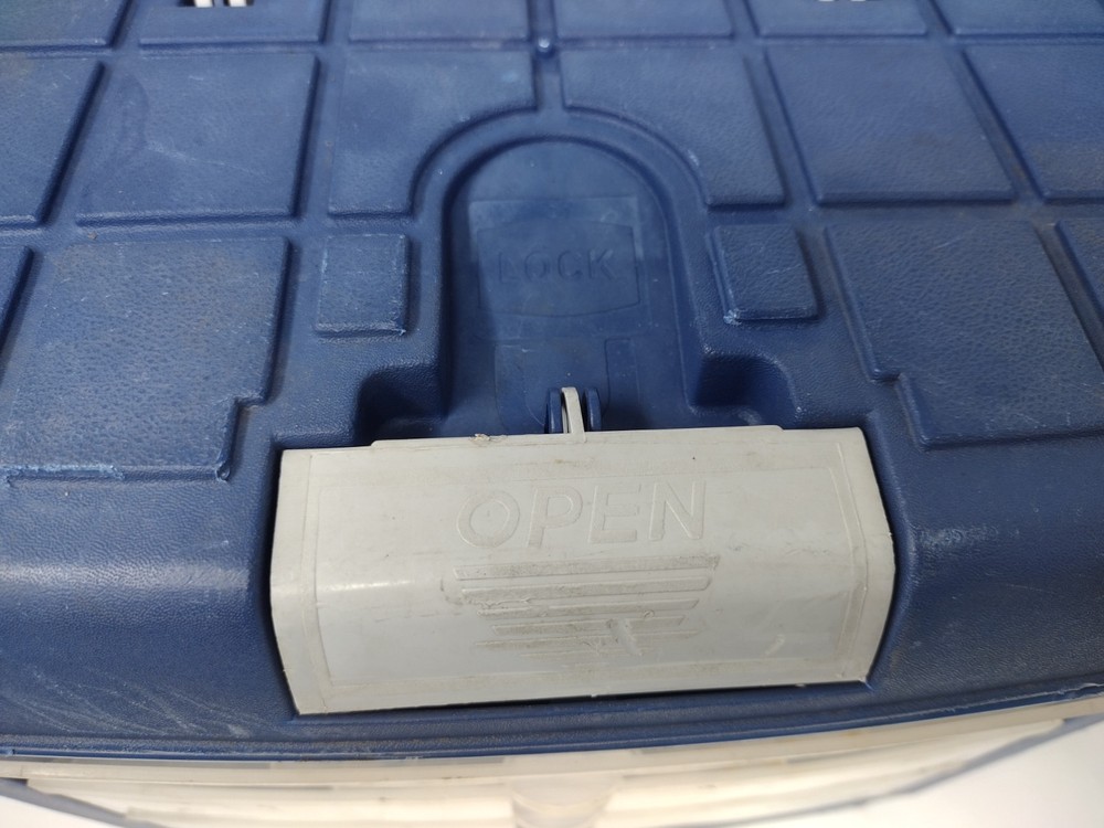 VTG ZAG Plastic tool Box