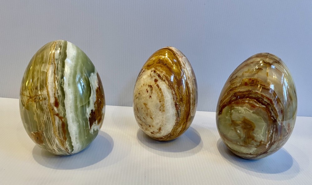 3 onyx eggs 6 inch’s tall