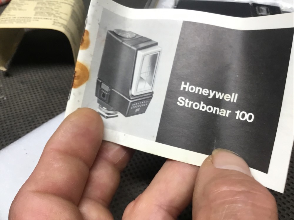 Vintage Honeywell Strobonar 100 Camera Flash New Open Box