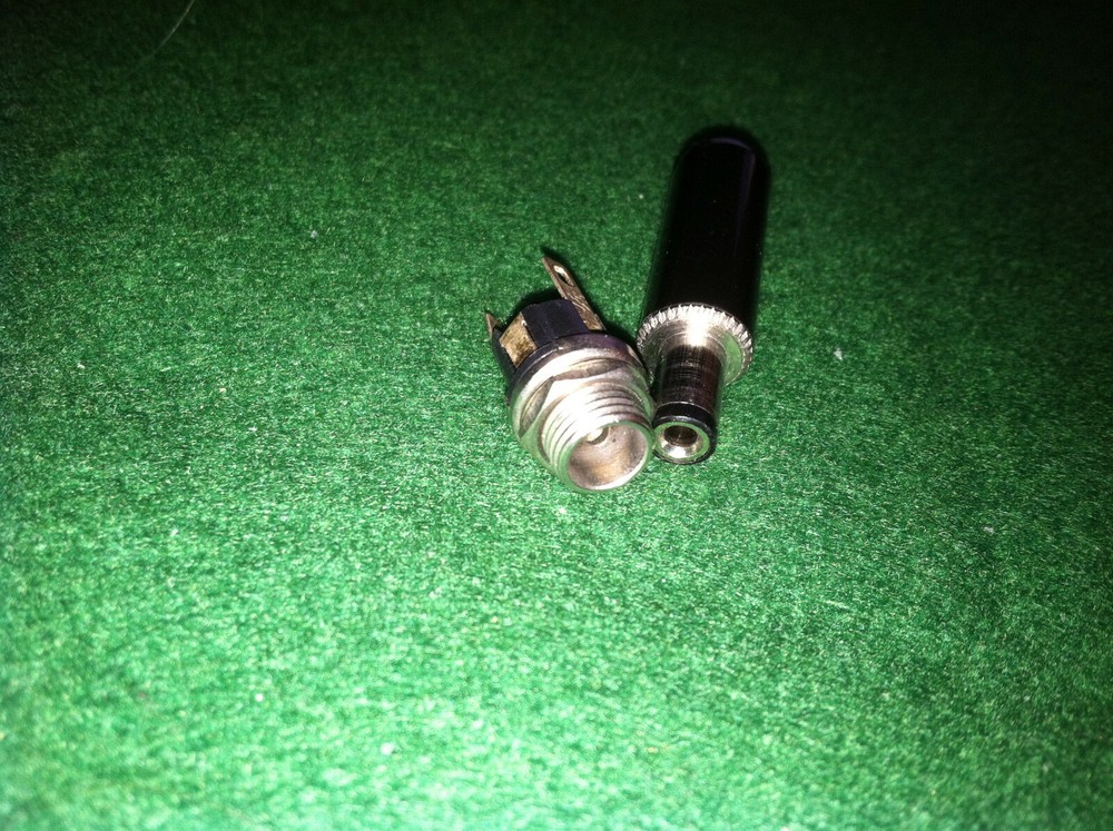 Switchcraft 760 Power Plug & 712A chassis mount Jack