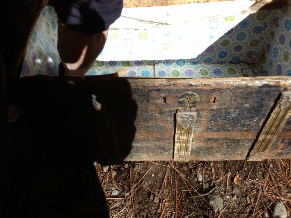 antique steamer trunk with double lock
