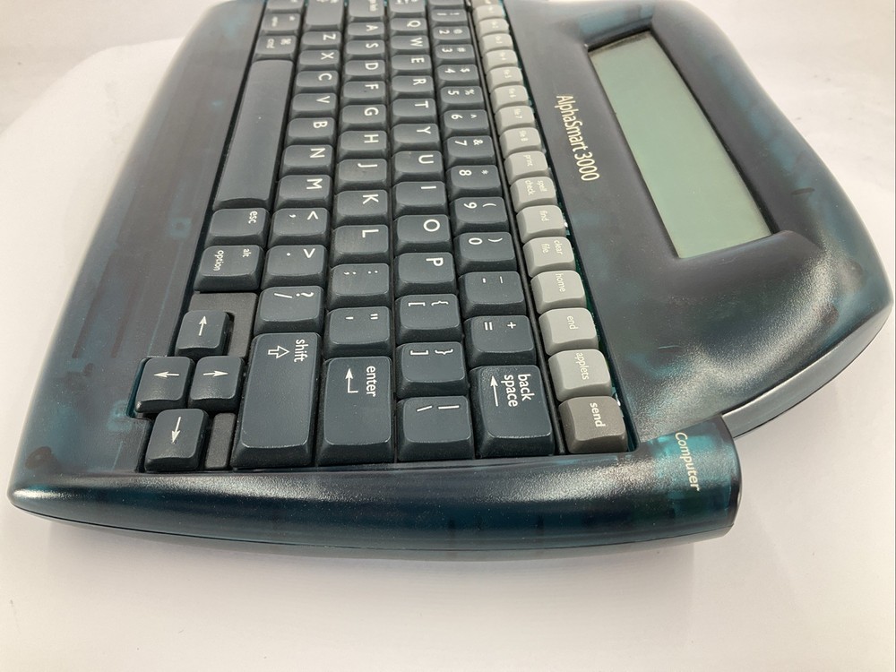 AlphaSmart 3000 Portable Digital Word Processor Typewriter