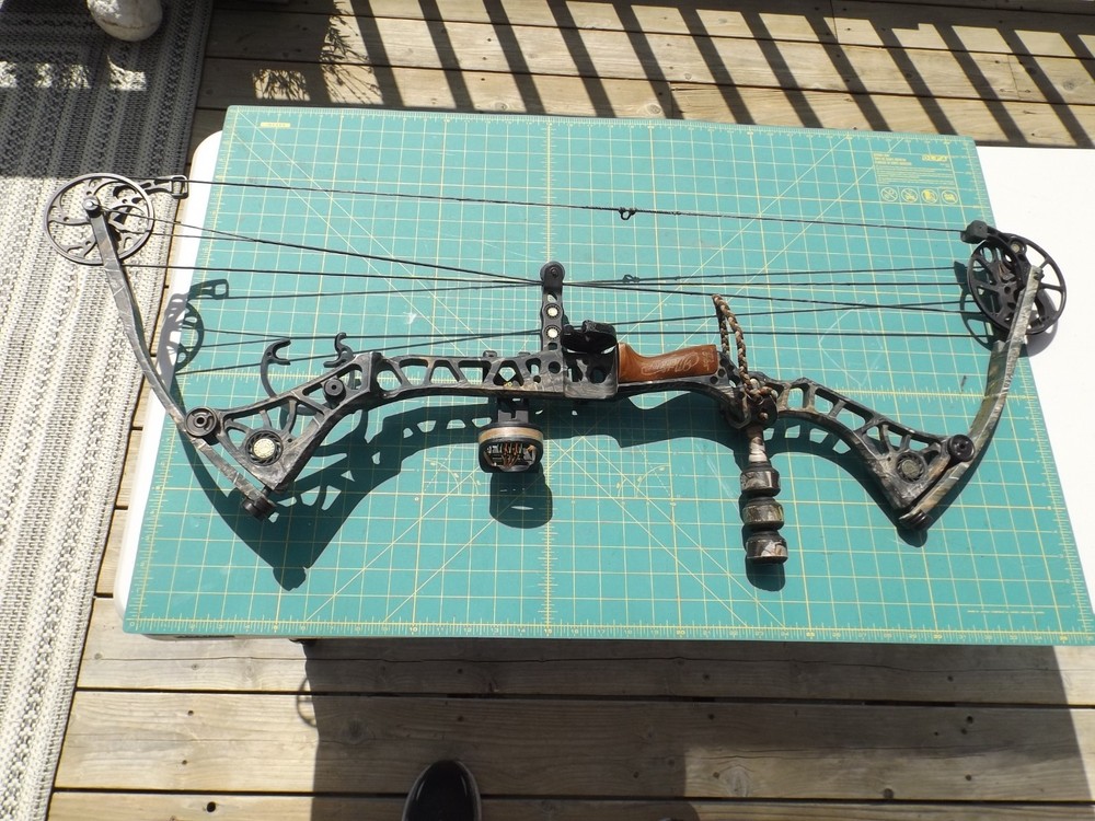 Mathew’s drenalin LD Compound Bow Equipped 70/30 SE3 RH
