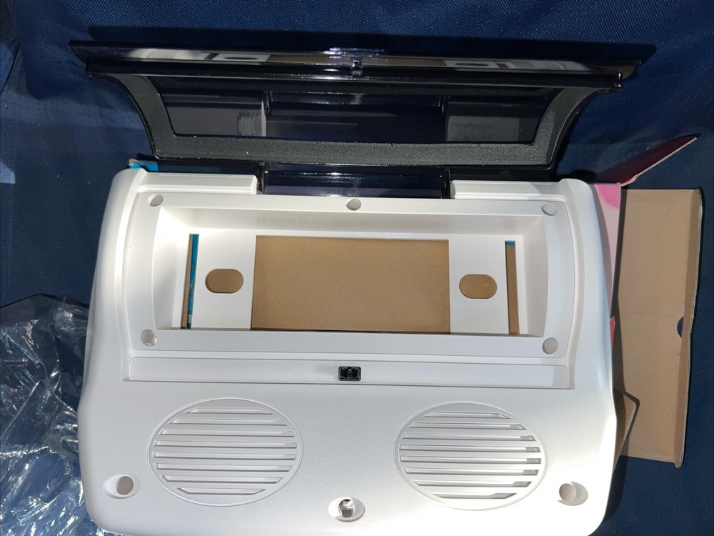 Marine Stereo Housing With Speakers Poly Planar WC700