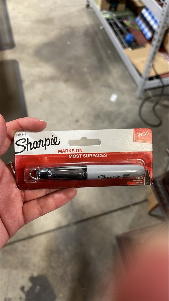 SHARPIE Mini Permanent Marker Fine Point Black 1 Count