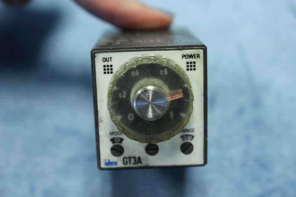IDEC Electronic Timer GT3A 4EAD24