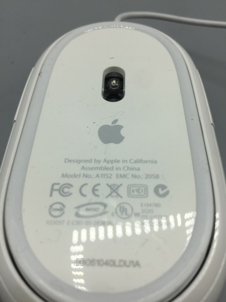 Apple A1152 White Mouse USB Wired Optical Mouse Genuine OEM -Tested & Working-