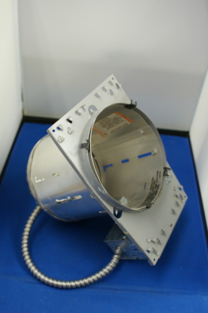 75W Recessed Incandescent Fixture