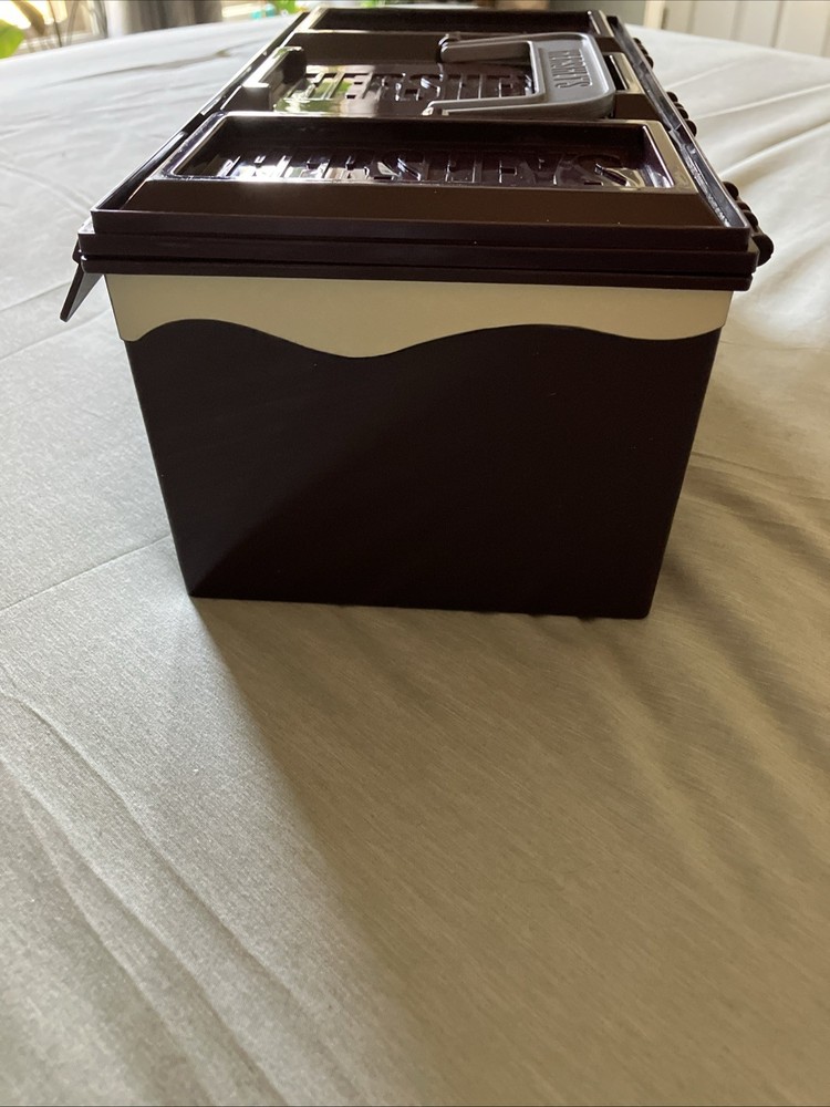 Hershey's Chocolate S'Mores Sectioned Caddy Carry Case Snap Shut Storage New!