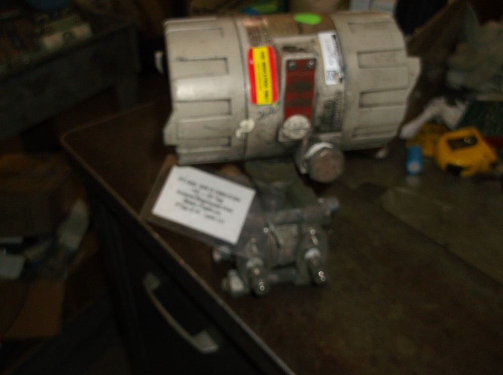 BAILEY BC2321011 PRESSURE TRANSMITTER 30 PSI MAX WP (721)