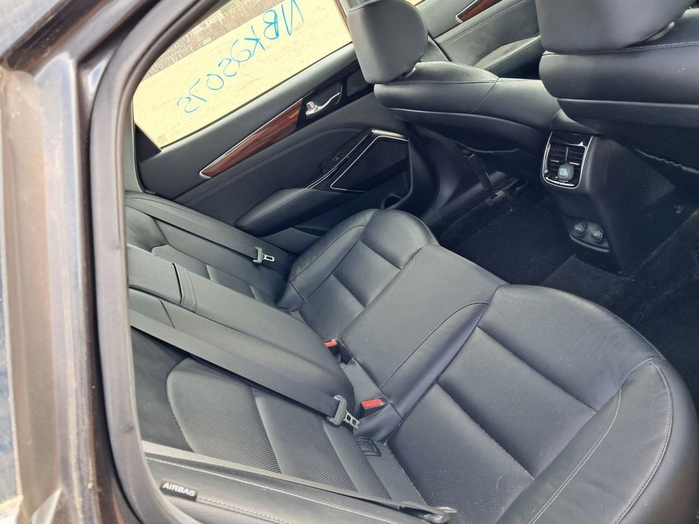CADENZA 2017 Glove Box 4874971