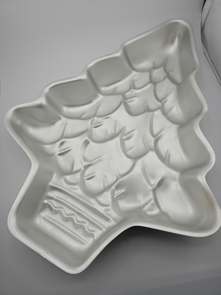 Vintage Wilton Baking Pans Set