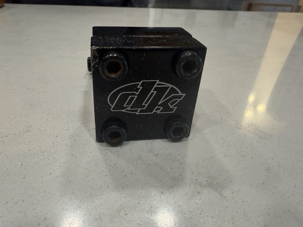 DK Threadless Front Loading Stem