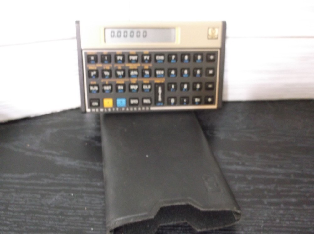 Hewlett Packard 12C Calculator with Case- Working