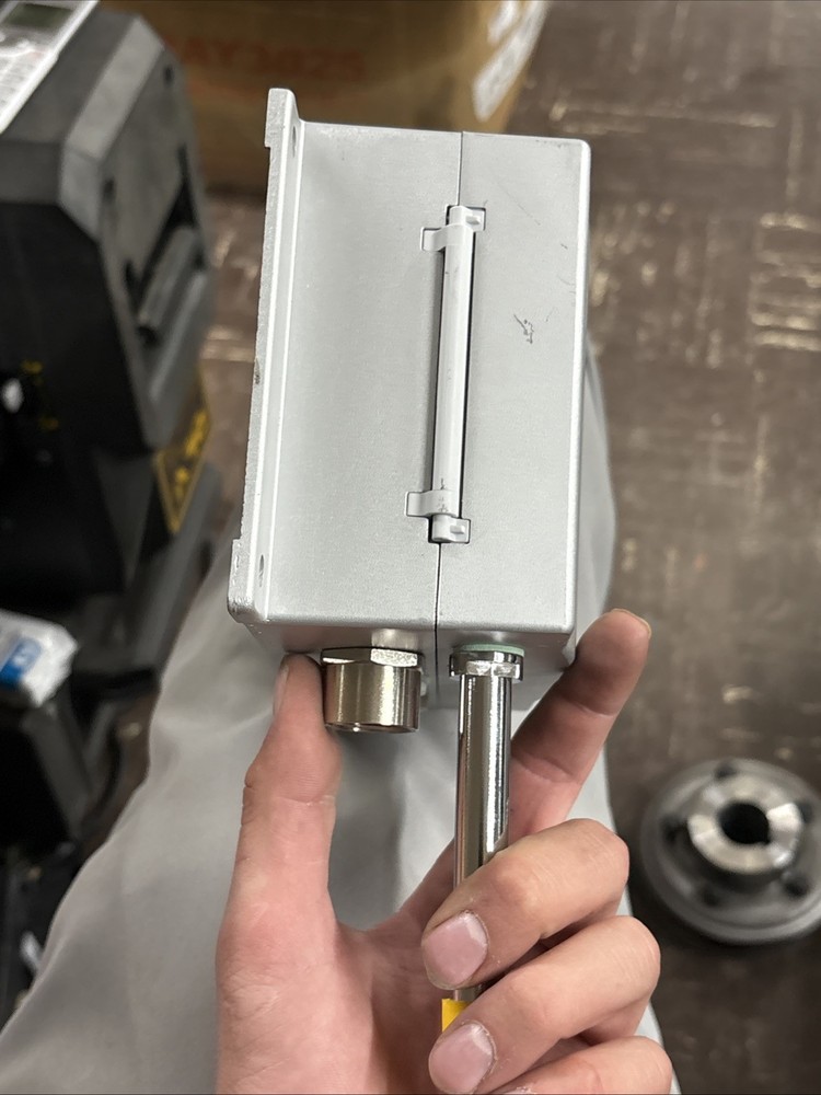 VAISALA HMT331 TEMPERATURE / HUMIDITY TRANSMITTER