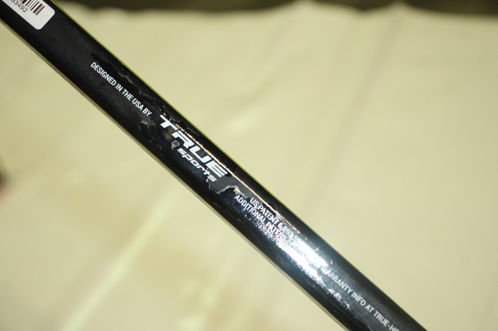 True Catalyst 9X Junior RH Hockey Stick