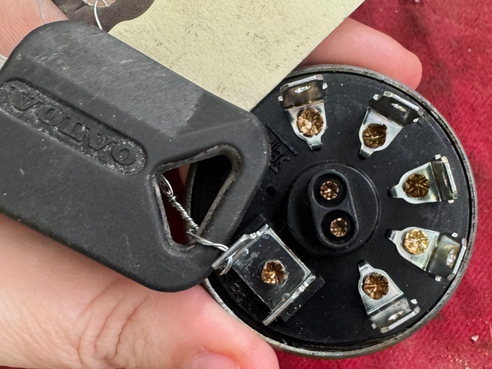 21780553 VOLVO VNL 2018 IGNITION SWITCH