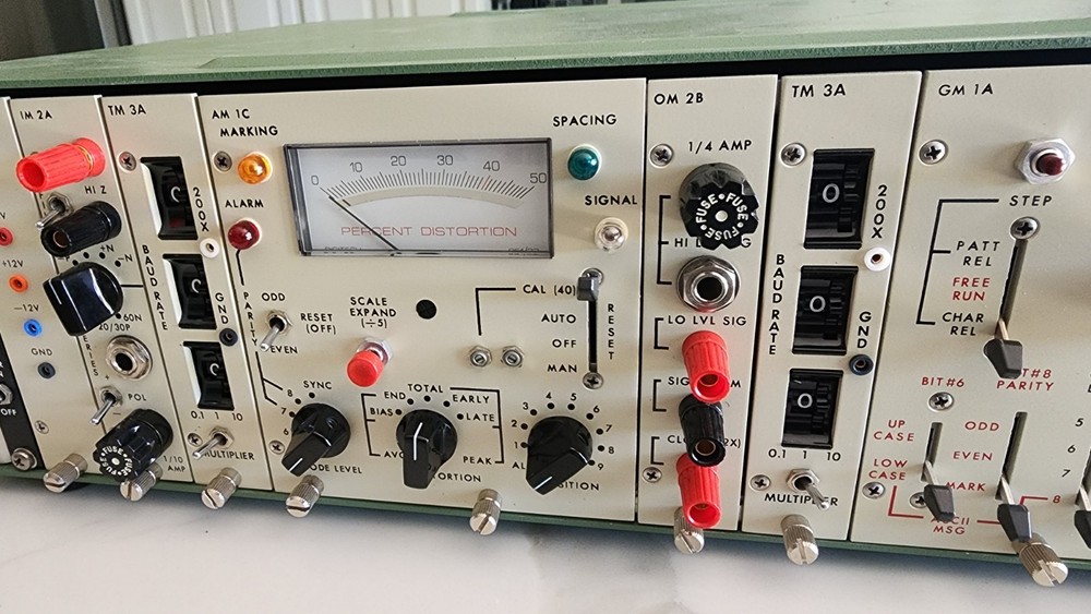 Digitech 2002-08 signal generator / distortion analyzer Rare