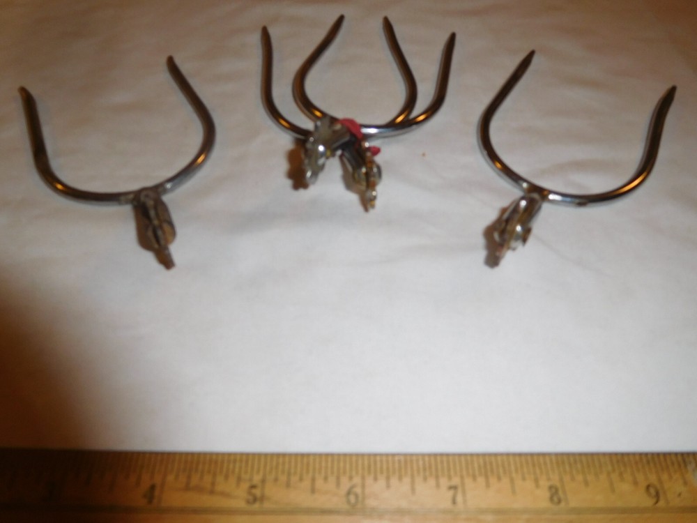 2 pairs or 4 Clip-On Spurs