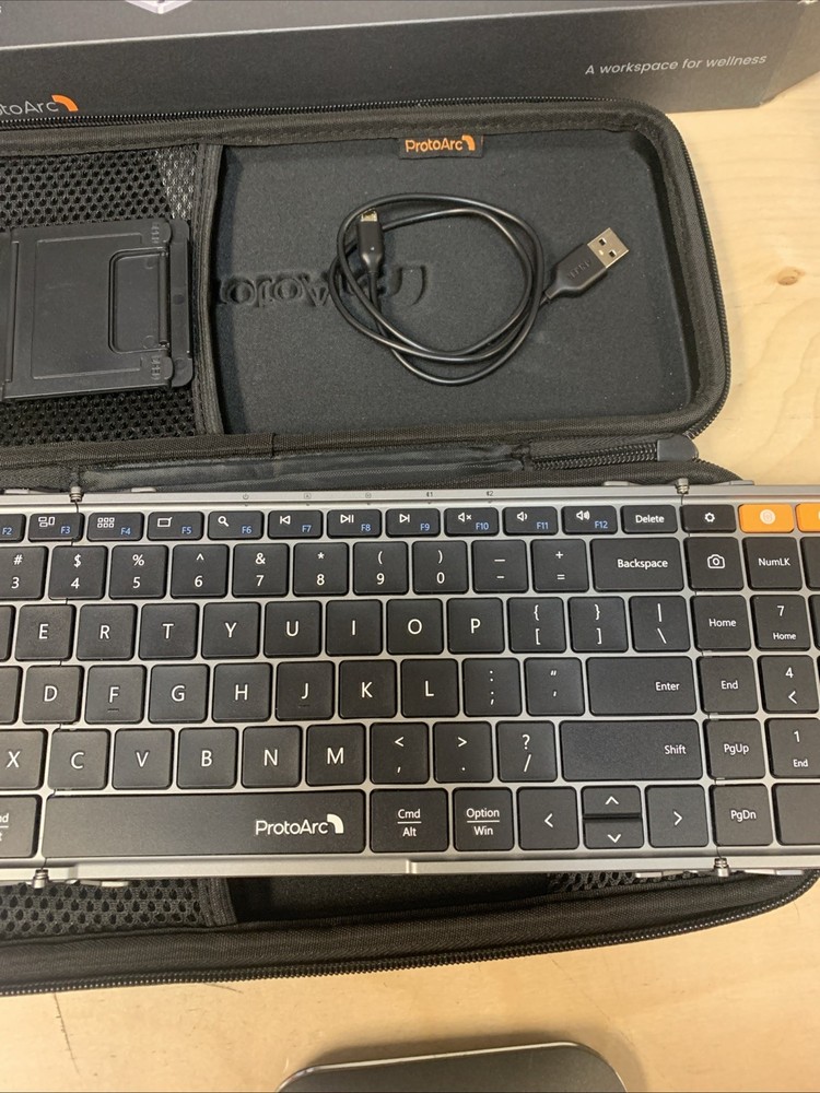 ProtoArc Foldable Keyboard and Mouse XKM01 True Full-Size Folding - Used